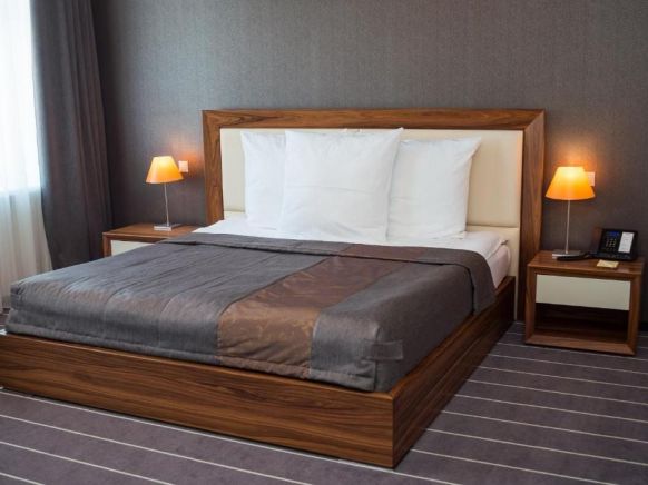 Фотография номера гостиницы Ост-Вест-Клаб