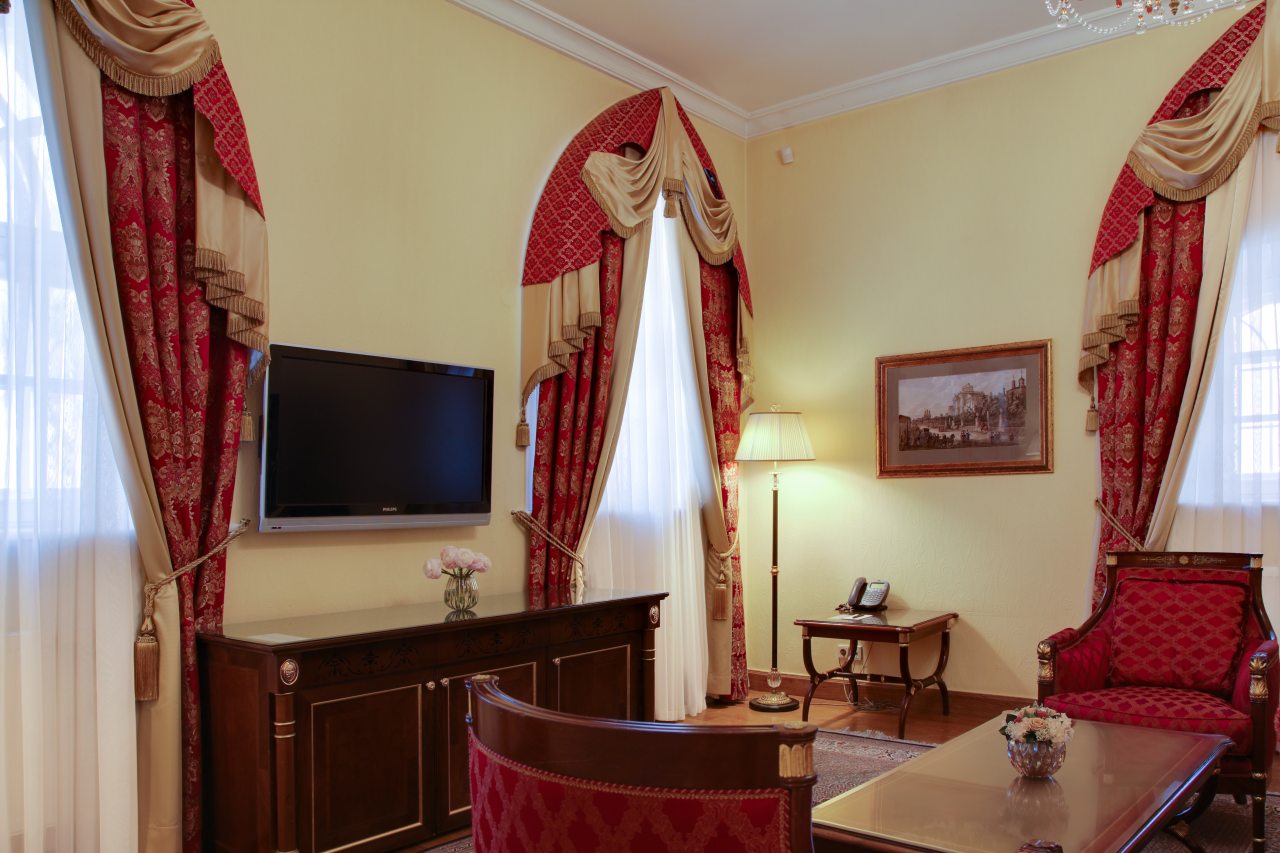 Сьюит (Представительский люкс с 1 спальней), Отель Петровский Путевой Дворец