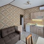 Люкс (Люкс 2х комнатный с кухней до 5 человек), Гостевой дом Оливия
