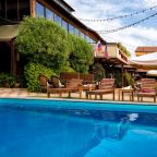 Бассейн открытый подогреваемый