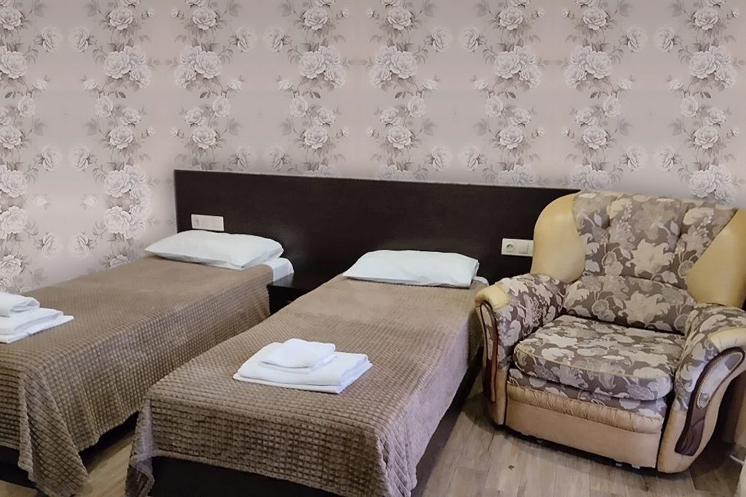 солнечный номер со всеми удобствами и пятью минутами к морю