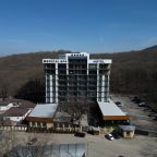 Объект находится в лесу