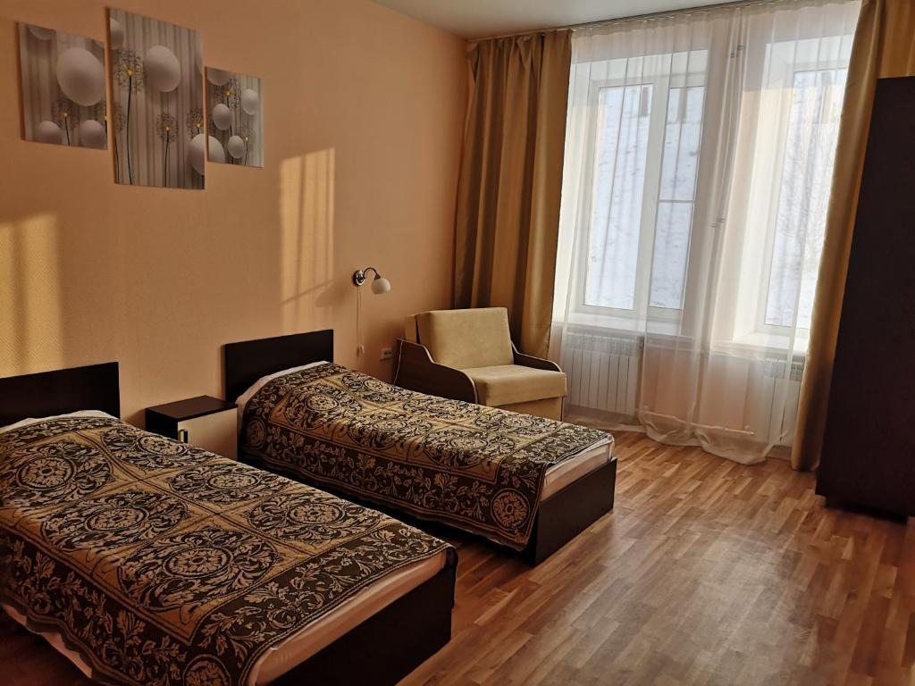 Двухместный (Двухместный номер с 2 отдельными кроватями и душем) гостиницы АЛМАЗ, Карабаш