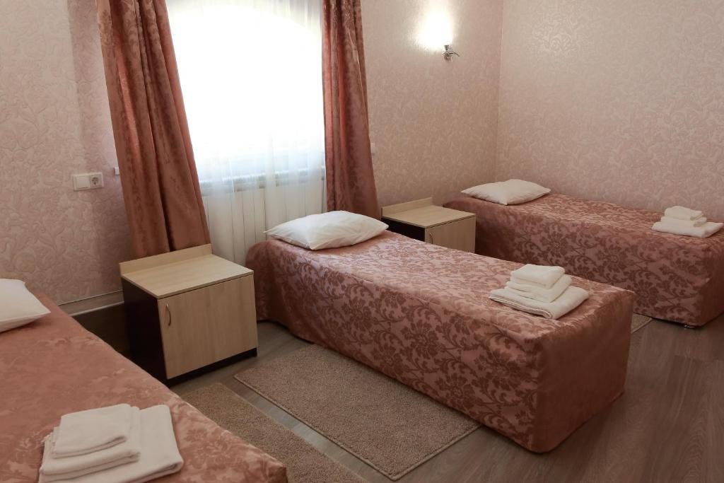 Трехместный (Стандартный трехместный номер) гостиницы Казантель, Казань