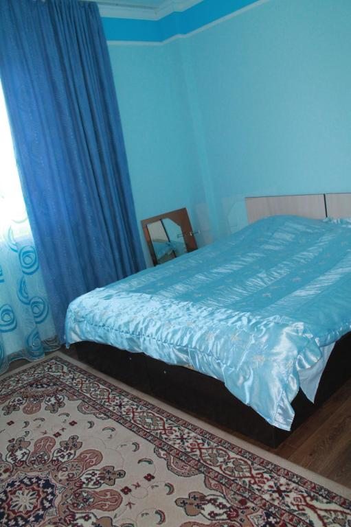 Двухместный (Двухместный номер с 1 кроватью и балконом) гостевого дома Ысык-Куль - Светлана, Чолпон-Ата