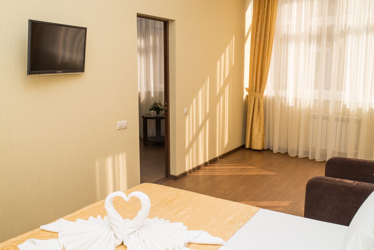 Люкс (Люкс двухкомнатный, 3-х местный номер ( возможностью 1 доп. место)), Отель Лазурное окно