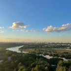 Вид на музей-заповедник Коломенское и Москву-реку