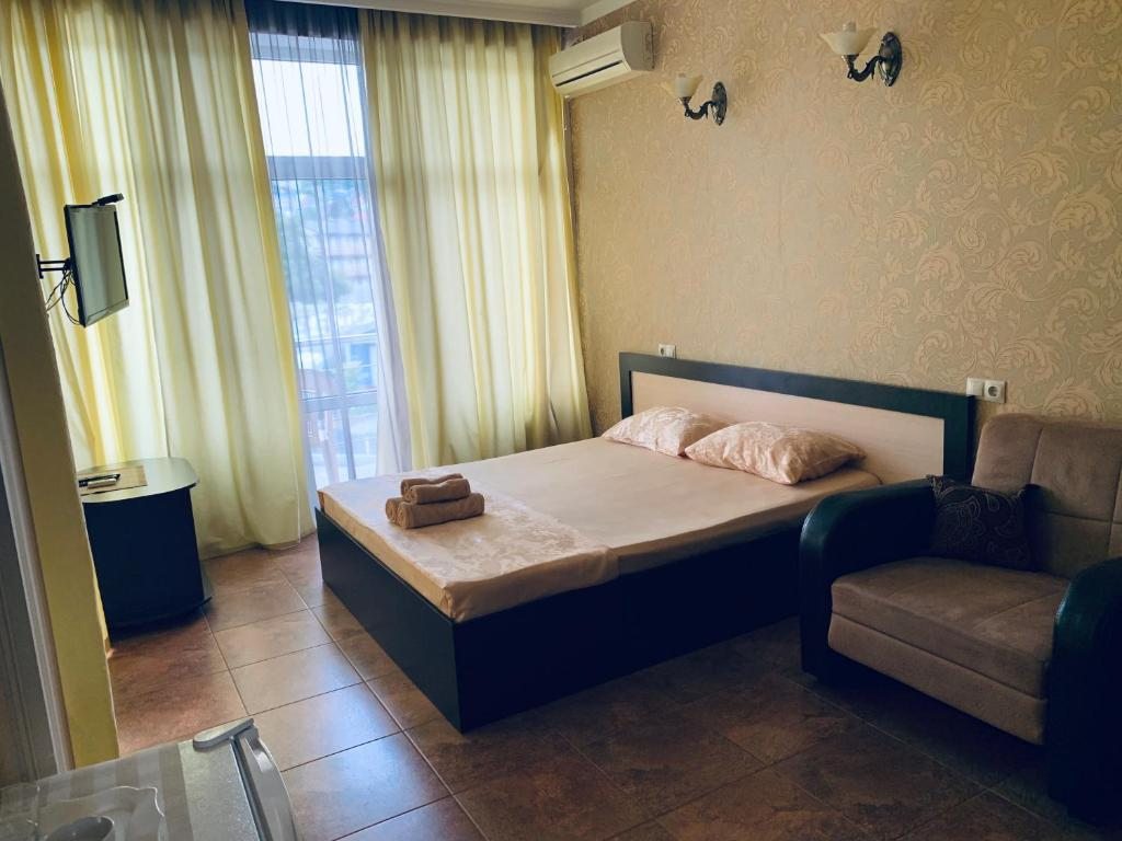 Апартаменты (Апартаменты с 2 спальнями) гостевого дома Эллада, Лазаревское