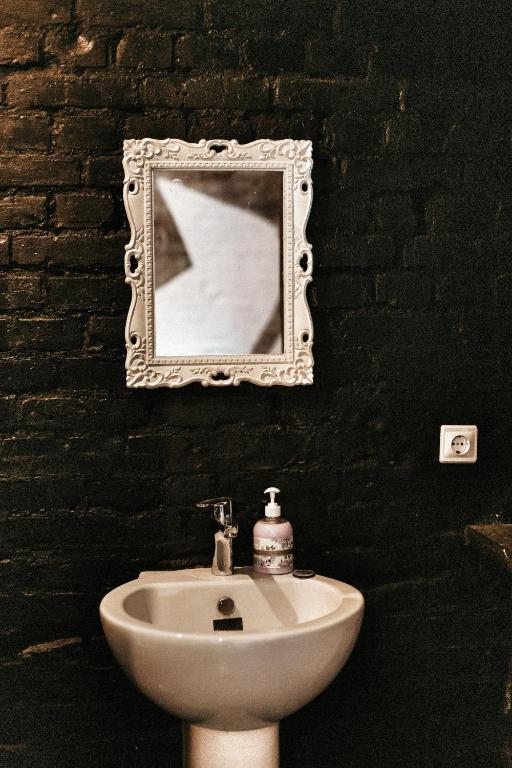 Семейный (Cемейный номер с собственной ванной комнатой) хостела Толстой, Калининград