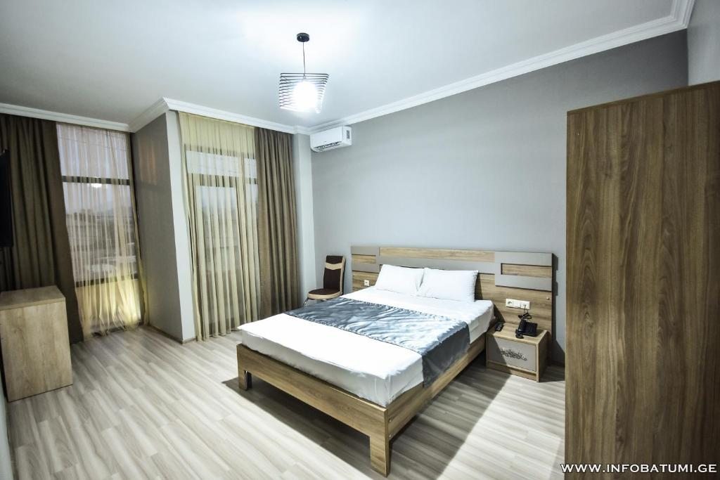 Двухместный (Стандартный двухместный номер с 1 кроватью) отеля Hotel Wave, Батуми