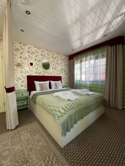 Фотография номера гостевого дома Семейное поместье Солнечное