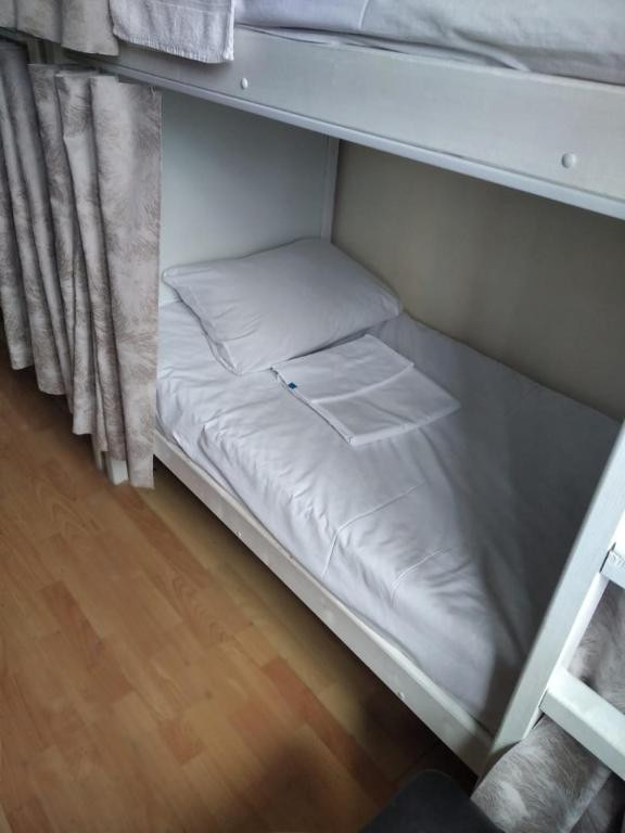 Двухместный (Кровать в общем номере с 2 кроватями) хостела VIP Hostel K2, Москва