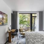 Двухместный (Супериор Yamaguchi - с одной большой или двумя раздельными кроватями, балконом и массажером для стоп Yamaguchi), Отель Karmann’s Hotel