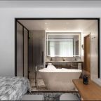 Люкс (Представительский Yamaguchi - двухместный номер с одной большой кроватью, балконом и массажером для стоп Yamaguchi), Отель Karmann’s Hotel