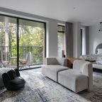 Люкс (Представительский Yamaguchi - двухместный номер с одной большой кроватью, балконом и массажером для стоп Yamaguchi), Отель Karmann’s Hotel