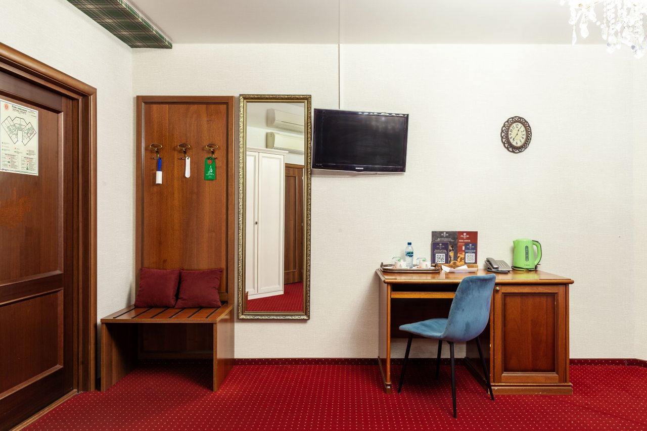 Трехместный (Улучшенный), Отель ПолиАрт Парк