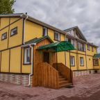 Здание гостевого дома в деревне Марс Рузского района. 