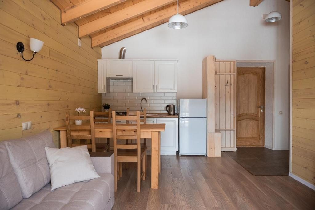 Четырехместный (Четырехместный номер с балконом), Гостиница Орион