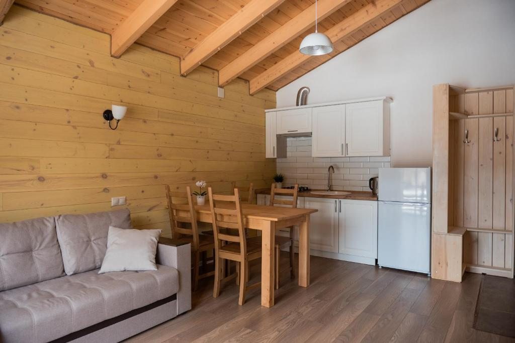 Четырехместный (Четырехместный номер с балконом), Гостиница Орион