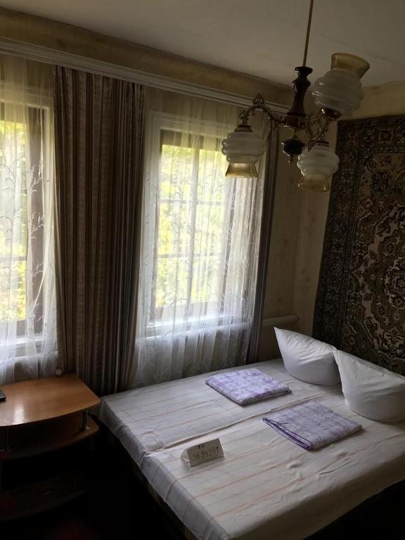 Двухместный (Бюджетный двухместный номер с 1 кроватью) гостевого дома Лесная сказка, Лазаревское