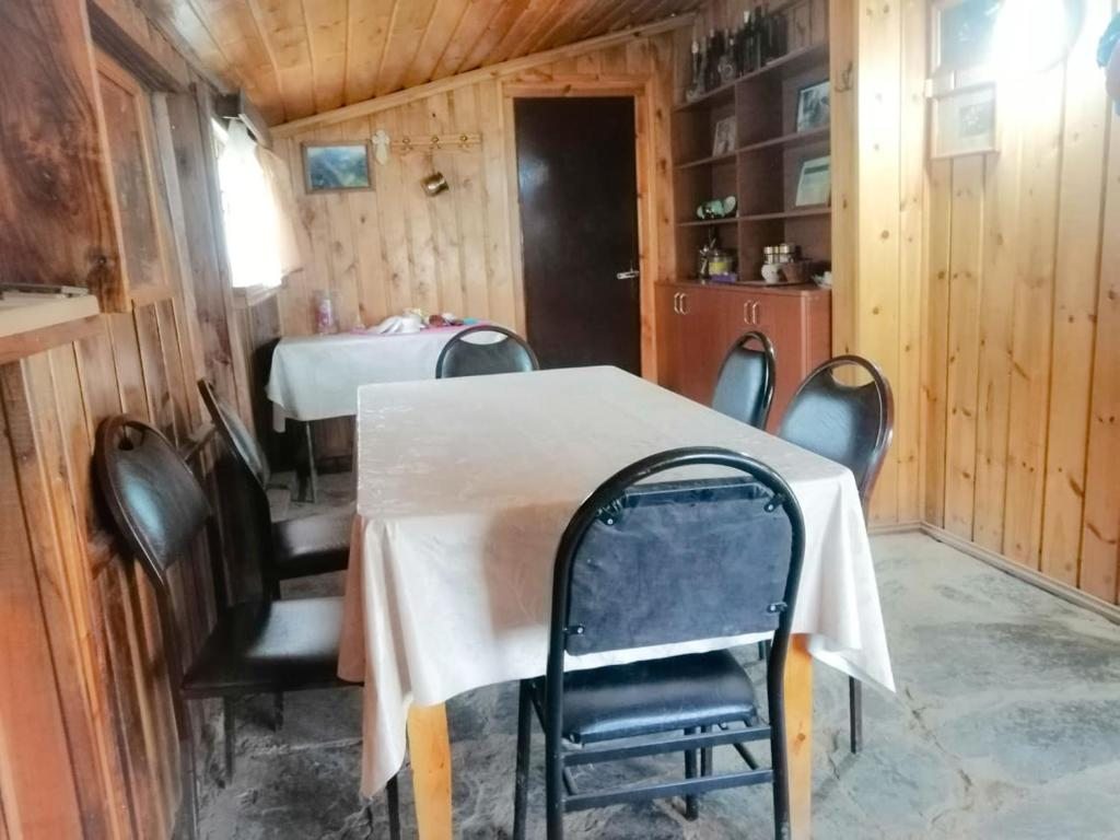 Семейный (Семейный номер с общей ванной комнатой) гостевого дома Guesthouse Sagrila, Омало