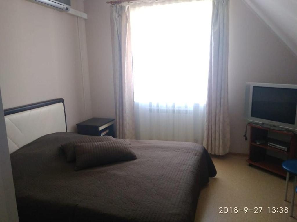 Двухместный (Бюджетный двухместный номер с 1 кроватью) гостиницы Бирюзовая Катунь, Манжерок