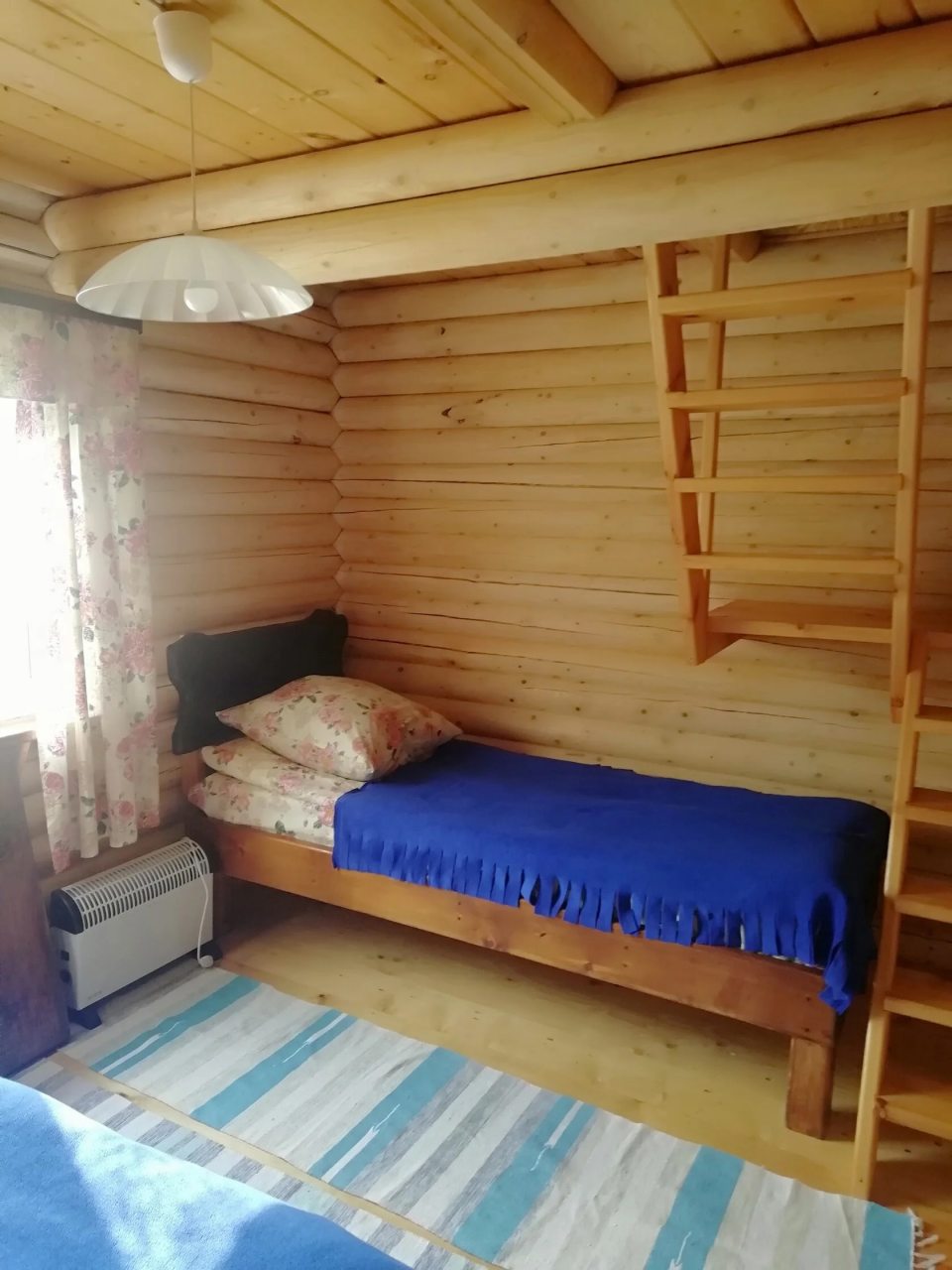 Дом (Кедровые домики), Деревенька на роднике