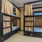 Восьмиместный Мужской (Спальное место на двухъярусной кровати в общем номере для мужчин), Отель Комфорт