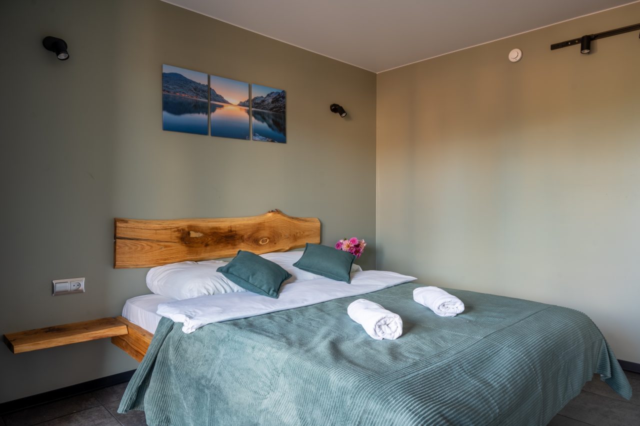 Семейный (Семейный 2-х комнатный номер в отеле №12 на 4-х человек), База отдыха Бабин Двор