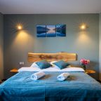 Семейный (Семейный 2-х комнатный номер в отеле №12 на 4-х человек), База отдыха Бабин Двор