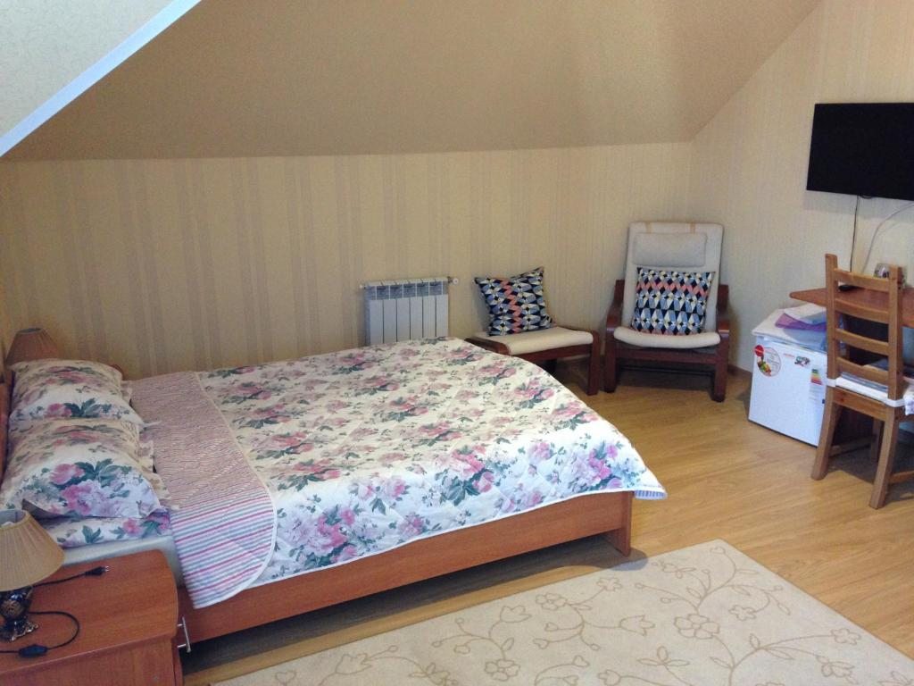 Двухместный (Улучшенный двухместный номер с 1 кроватью) гостевого дома Mini-Hotel on Obraztsova 14, Вологда