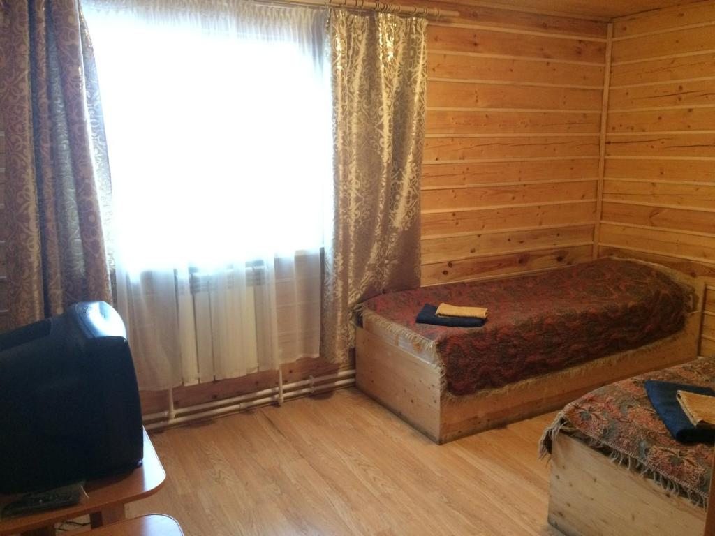 Двухместный (Двухместный номер с 2 отдельными кроватями и ванной комнатой) гостевого дома Русская изба, Вологда