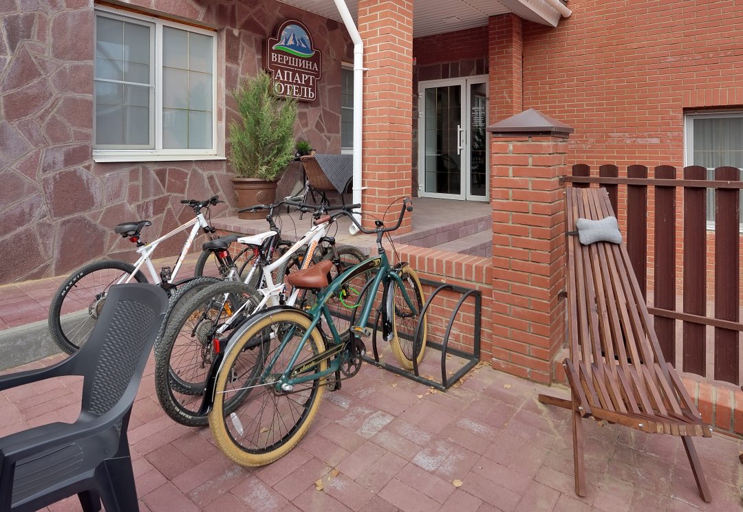 Велоспорт, ВЕРШИНА апарт-отель Банное