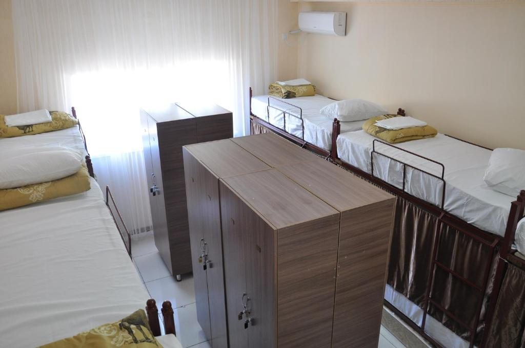 Номер (10-местный общий номер для женщин) хостела Hostel - NS Prestige, Шымкент