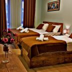 Трехместный (Трехместный номер с террасой), Hotel Holiday Villa