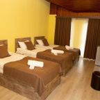 Трехместный (Стандартный трехместный номер), Hotel Holiday Villa