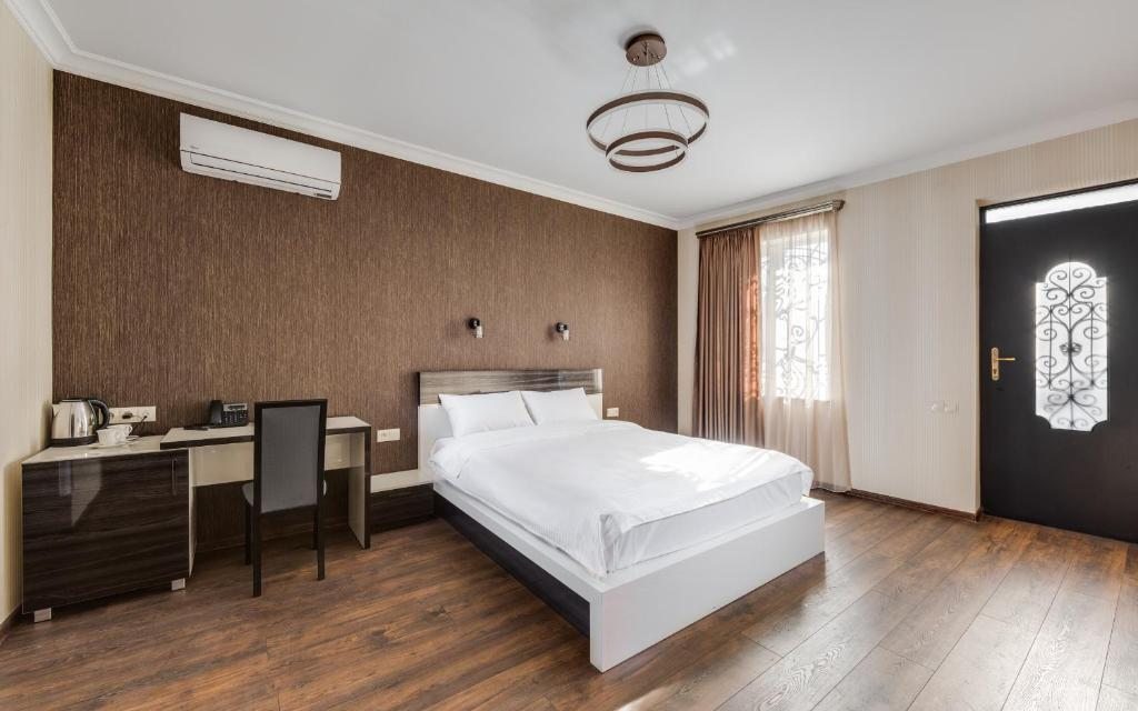 Двухместный (Двухместный номер Делюкс с 1 кроватью) отеля Siberia Hotel, Тбилиси