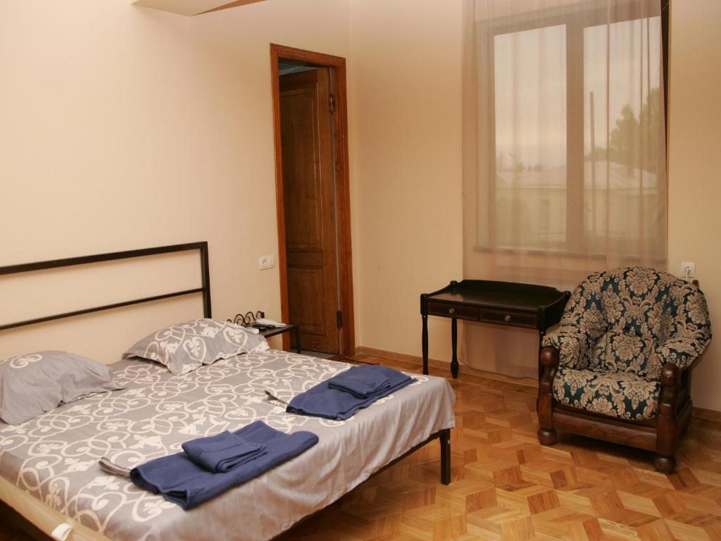 Двухместный (Двухместный номер Делюкс с 1 кроватью) гостевого дома Two Towers Guest House, Кутаиси