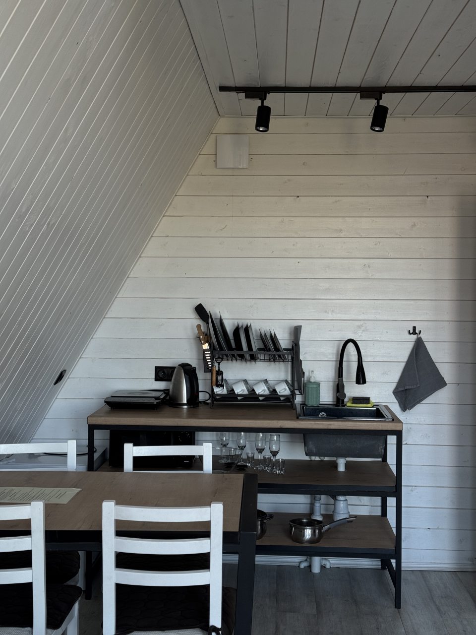 Четырехместный (Афрейм), База отдыха Лебедино