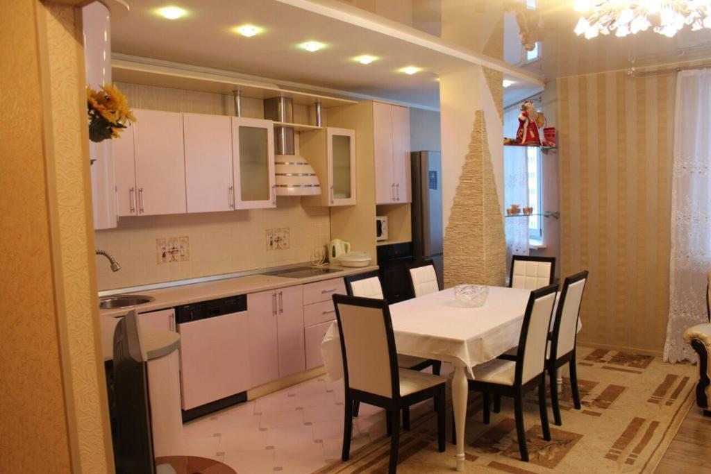 Апартаменты (Апартаменты с 2 спальнями), Apartment on Mira 55