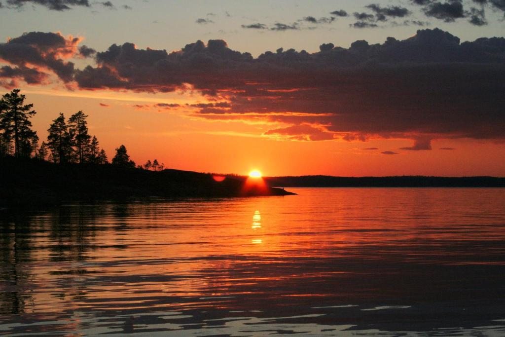 Номер (Дом с 3 спальнями), База отдыха Ладогорье