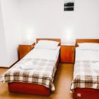 Трёхместный и более (Стандарт с  раздельными кроватями), Отель Smart Hotel КДО Петрозаводск