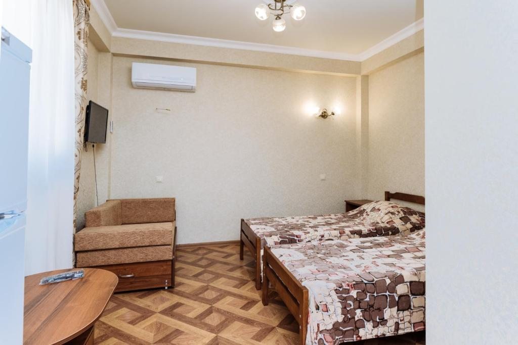 Двухместный (Двухместный номер с 2 отдельными кроватями) гостевого дома Черное Море Сочи