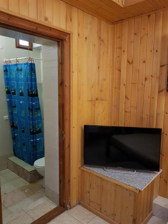 Трехместный (Трехместный номер с собственной ванной комнатой), Эллинг-Лоо