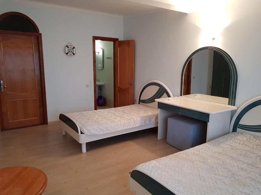 Трехместный (Трехместный номер Делюкс с видом на море), Эллинг-Лоо