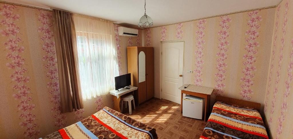 Трехместный (Стандартный трехместный номер), Гостевой дом Алла