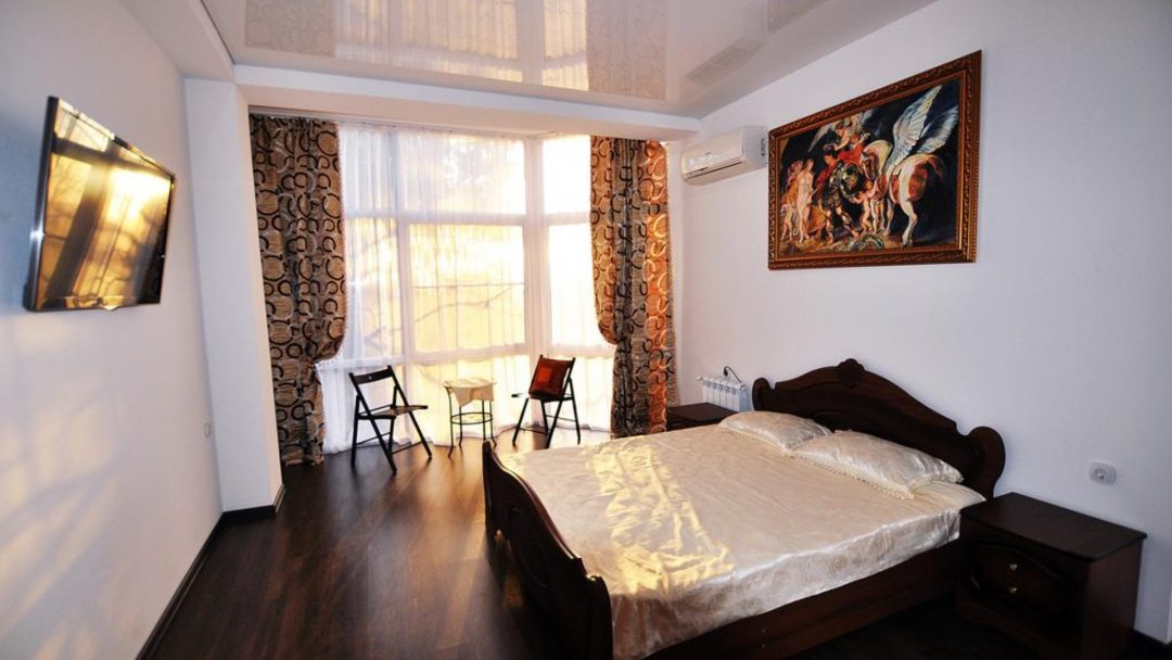 Сьюит (Семейный двухкомнатный люкс с балконом) гостевого дома Sochi VIP House, Сочи