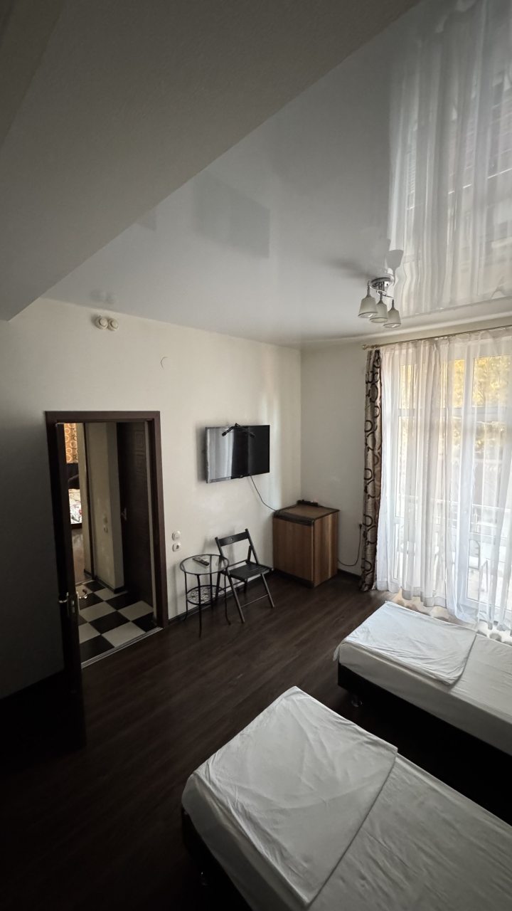 Сюит (Семейный двухкомнатный люкс с балконом), Апартаменты Sochi VIP House