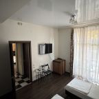 Сюит (Семейный двухкомнатный люкс с балконом), Апартаменты Sochi VIP House