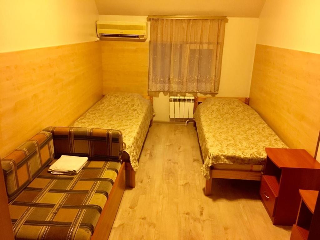 Двухместный (Двухместный номер эконом-класса с 2 отдельными кроватями) гостевого дома Андронник, Сочи